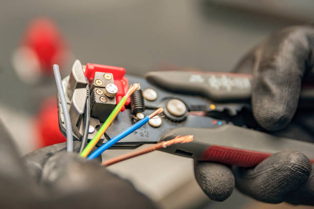 Best Emergency Electrical Repair  in Dellwood, MO